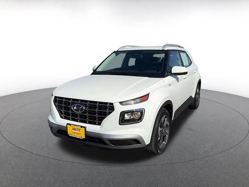 Used 2026 Hyundai Venue SEL FWD image 7