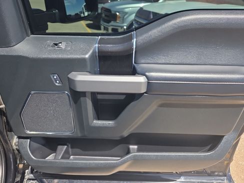 Used 2019 Ford F250 Platinum w/ Platinum Ultimate Package AWD/4WD image 26