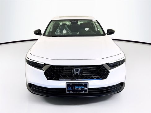 New 2025 Honda Accord SE image 2