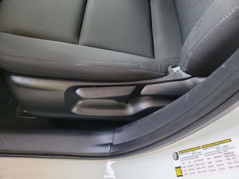 Used 2024 Toyota Corolla LE image 23