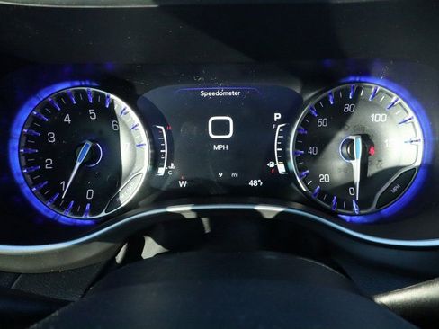 New 2026 Chrysler Pacifica Select image 4