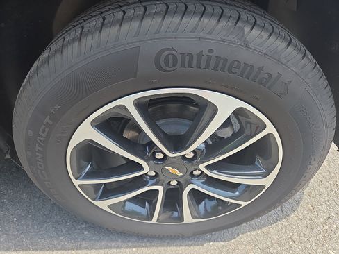 Used 2025 Chevrolet TrailBlazer LT w/ LT Cold Weather Package AWD/4WD image 11