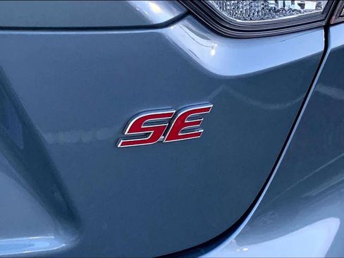 Used 2022 Toyota Corolla SE image 9