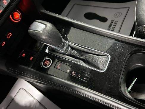 Used 2023 Nissan Kicks SR w/ SR Premium Package FWD image 18