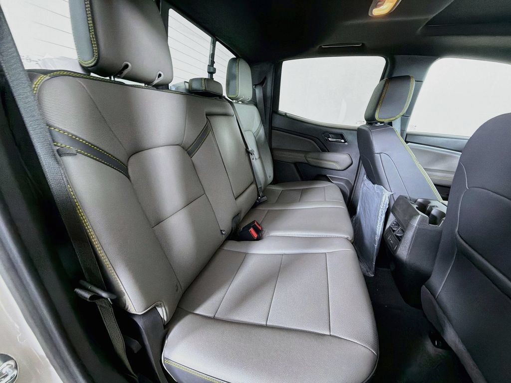 New 2026 Chevrolet Colorado ZR2 AWD/4WD image 19
