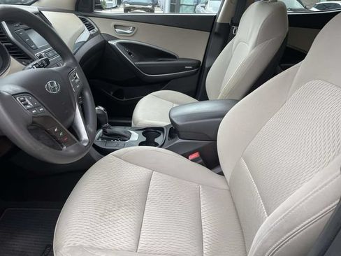 Used 2017 Hyundai Santa Fe Sport FWD image 17