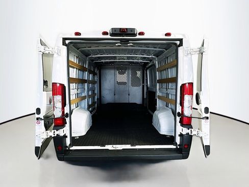 Used 2025 RAM ProMaster 2500 w/ U-Haul Equipment Group FWD image 26