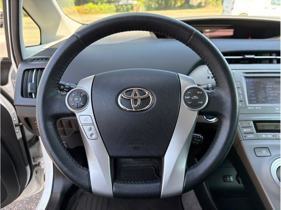 Used 2014 Toyota Prius Four FWD image 14