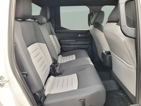 Used 2024 Toyota Tacoma TRD Sport image 15