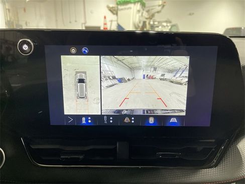 Used 2025 Chevrolet Equinox RS w/ Safety and Technology Package image 28