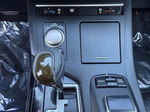 Used 2013 Lexus ES 350 Base 4dr Sedan w/ Luxury Pkg image 22