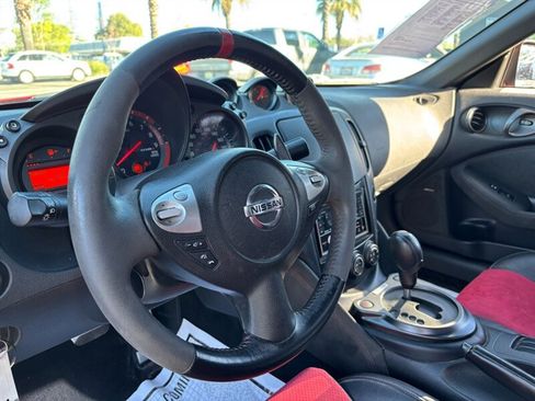 Used 2017 Nissan 370Z NISMO image 12
