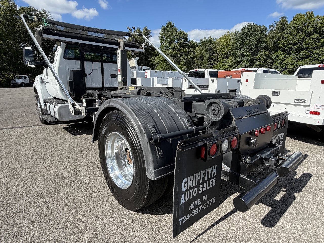 Used 2022 Ford F650 2WD Regular Cab Super Duty image 8