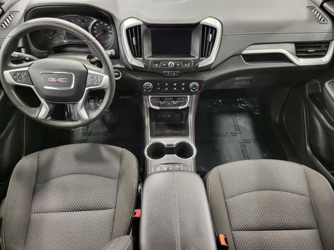 Used 2024 GMC Terrain SLE image 7