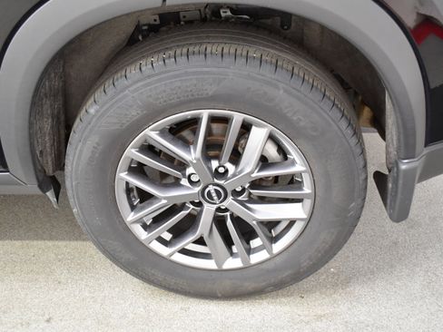 Used 2023 Nissan Rogue S AWD/4WD image 33