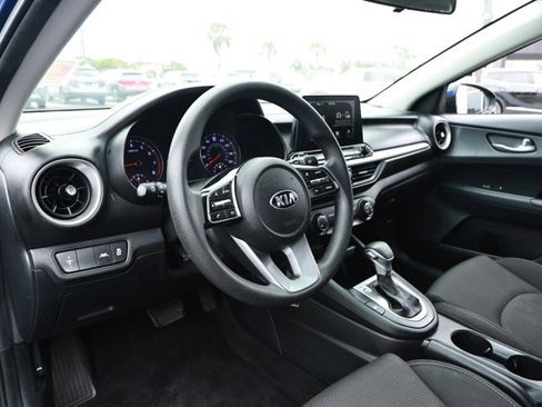 Used 2020 Kia Forte LXS FWD image 24