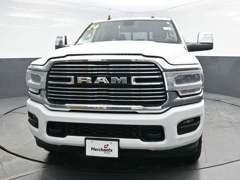 Used 2024 RAM 2500 Laramie AWD/4WD image 2