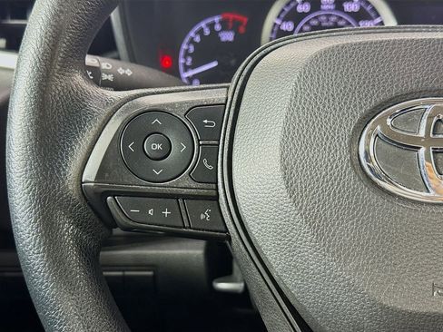 Used 2022 Toyota Corolla LE image 26