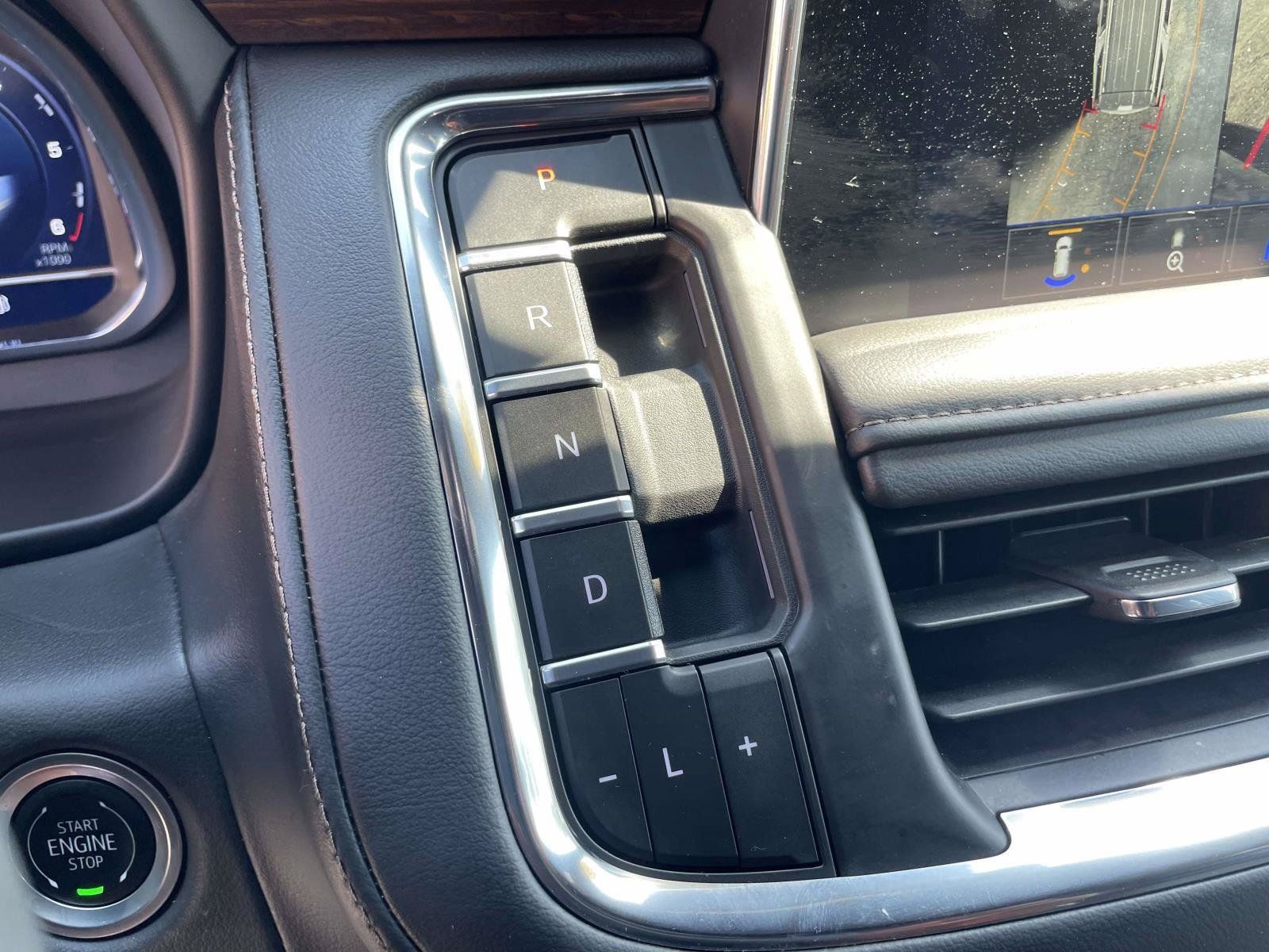 Used 2024 Chevrolet Tahoe High Country RWD image 20