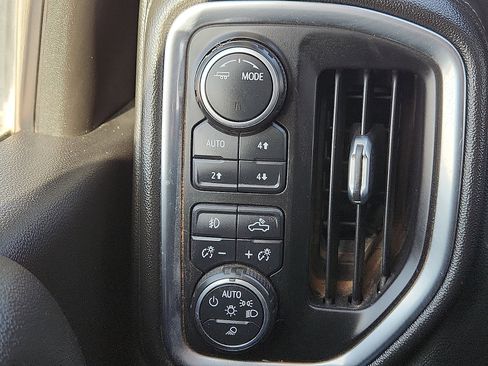 Used 2023 Chevrolet Silverado 3500 LT w/ Convenience Package image 17