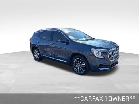 Used 2024 GMC Terrain Denali w/ Denali Premium Package image 2