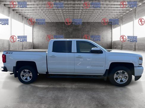 Used 2018 Chevrolet Silverado 1500 LT w/ All Star Edition AWD/4WD image 4