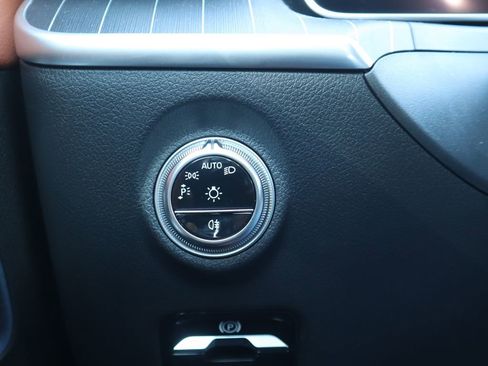 Used 2024 Mercedes-Benz C 300 4MATIC Sedan image 24