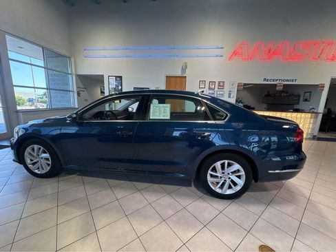 Used 2018 Volkswagen Passat 2.0T SE FWD image 8