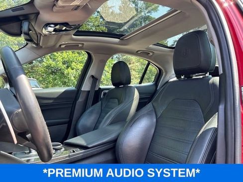 Used 2017 Alfa Romeo Giulia Ti w/ TI 19" Sport Package RWD image 6