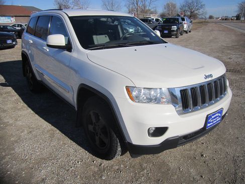 Used 2012 Jeep Grand Cherokee Laredo image 15