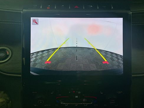 Used 2023 Jeep Grand Cherokee L Limited image 23