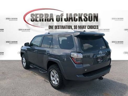 Used 2015 Toyota 4Runner SR5 AWD/4WD image 6