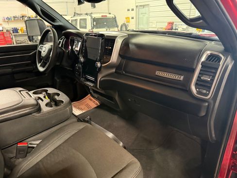 Used 2026 RAM 2500 Big Horn AWD/4WD image 9
