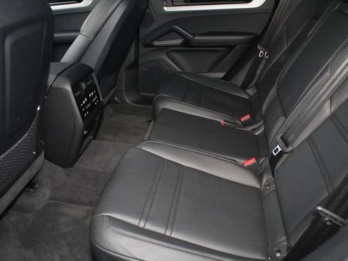 New 2026 Porsche Cayenne S image 23