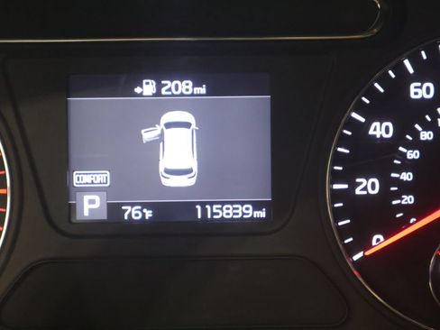Used 2019 Kia Sorento AWD V6 image 37