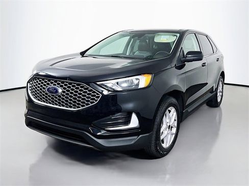Used 2023 Ford Edge SEL image 5