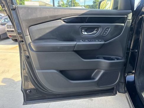Used 2023 Honda Pilot EX-L image 18