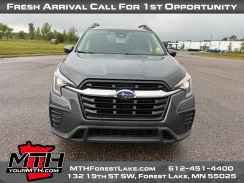 Used 2024 Subaru Ascent Premium AWD/4WD image 3