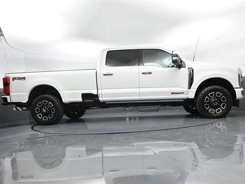 Used 2024 Ford F350 Platinum AWD/4WD image 40