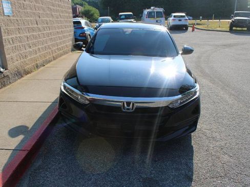 Used 2019 Honda Accord LX image 2