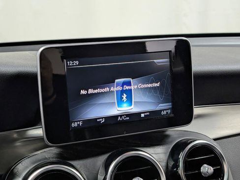 Used 2019 Mercedes-Benz GLC 350e GLC 350e 4MATIC Plug-In Hybrid image 39