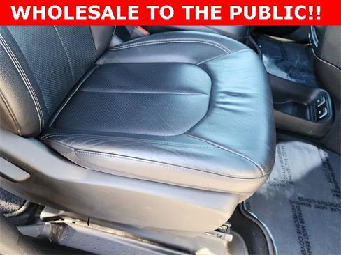 Used 2021 Chrysler Pacifica Touring-L w/ S Appearance Package image 19