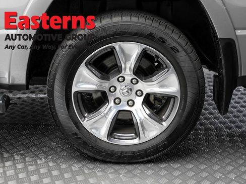 Used 2019 RAM 1500 Laramie AWD/4WD image 8