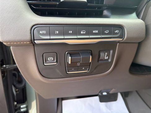 Used 2024 Cadillac Escalade Sport w/ LPO, ONYX Package AWD/4WD image 13
