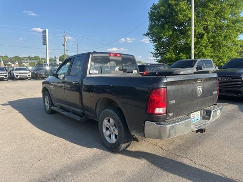 Used 2017 RAM 1500 Classic SLT AWD/4WD image 5