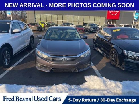 Used 2017 Honda Civic EX-L image 2