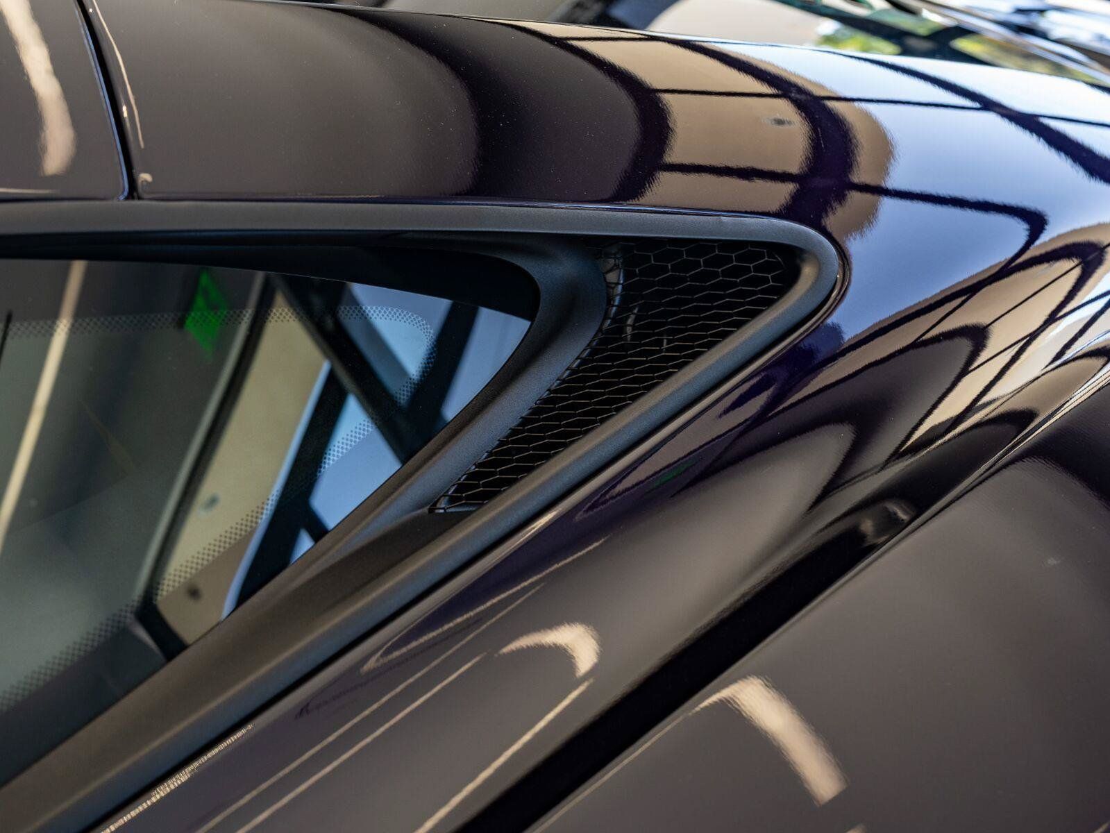 Used 2016 McLaren 675LT Coupe RWD image 40