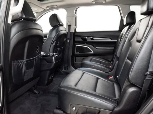 Used 2022 Kia Telluride S AWD/4WD image 25