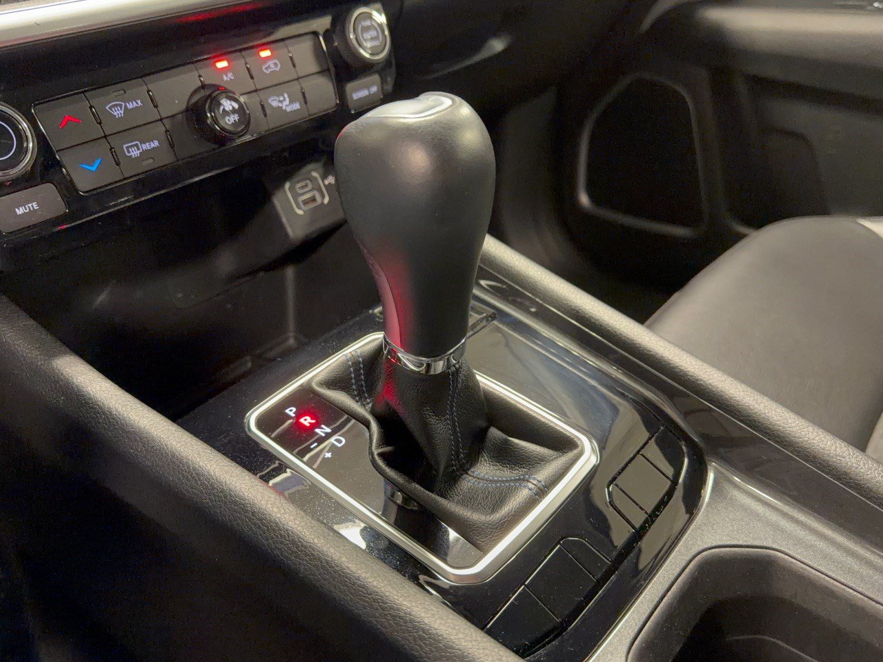 Used 2022 Jeep Compass Latitude FWD image 21