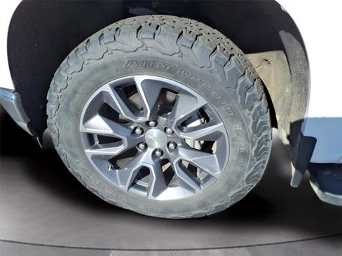 Used 2020 Chevrolet Silverado 1500 LT w/ All-Star Edition image 9